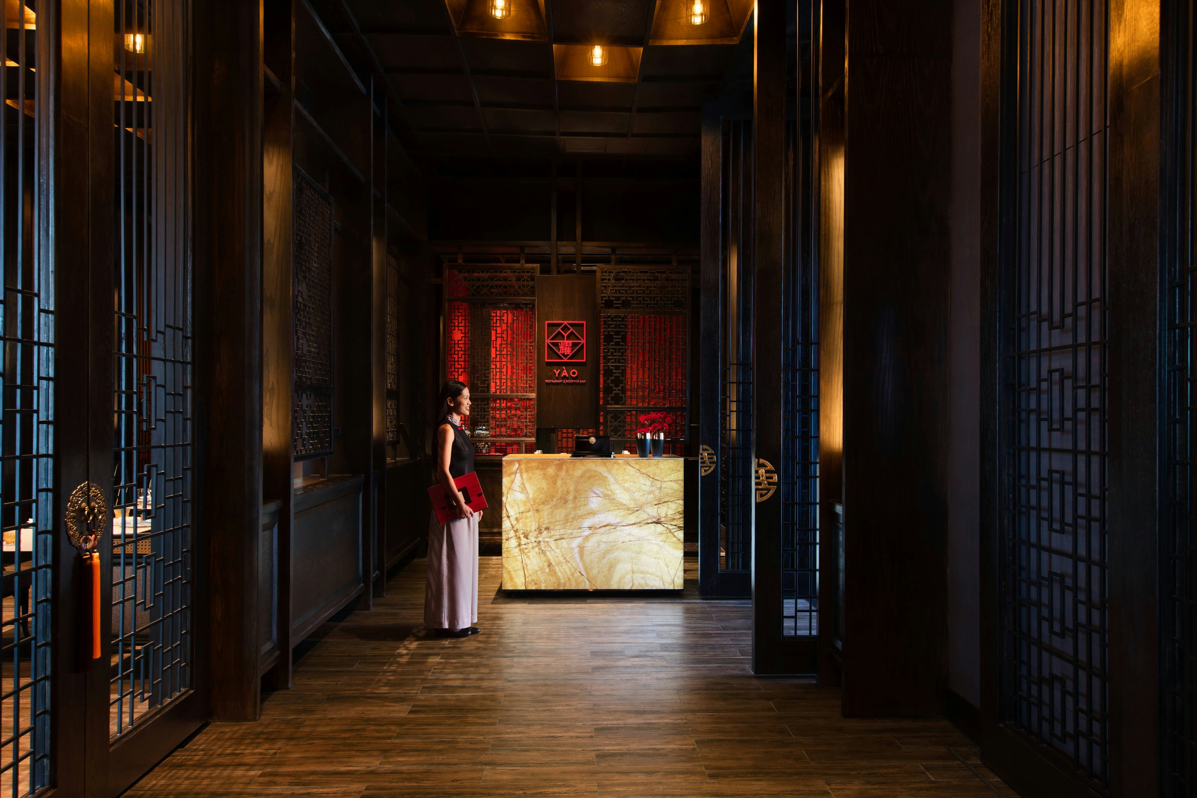 Lobby at Marriott Bangkok Hotel the Surawongse, BANGKOK