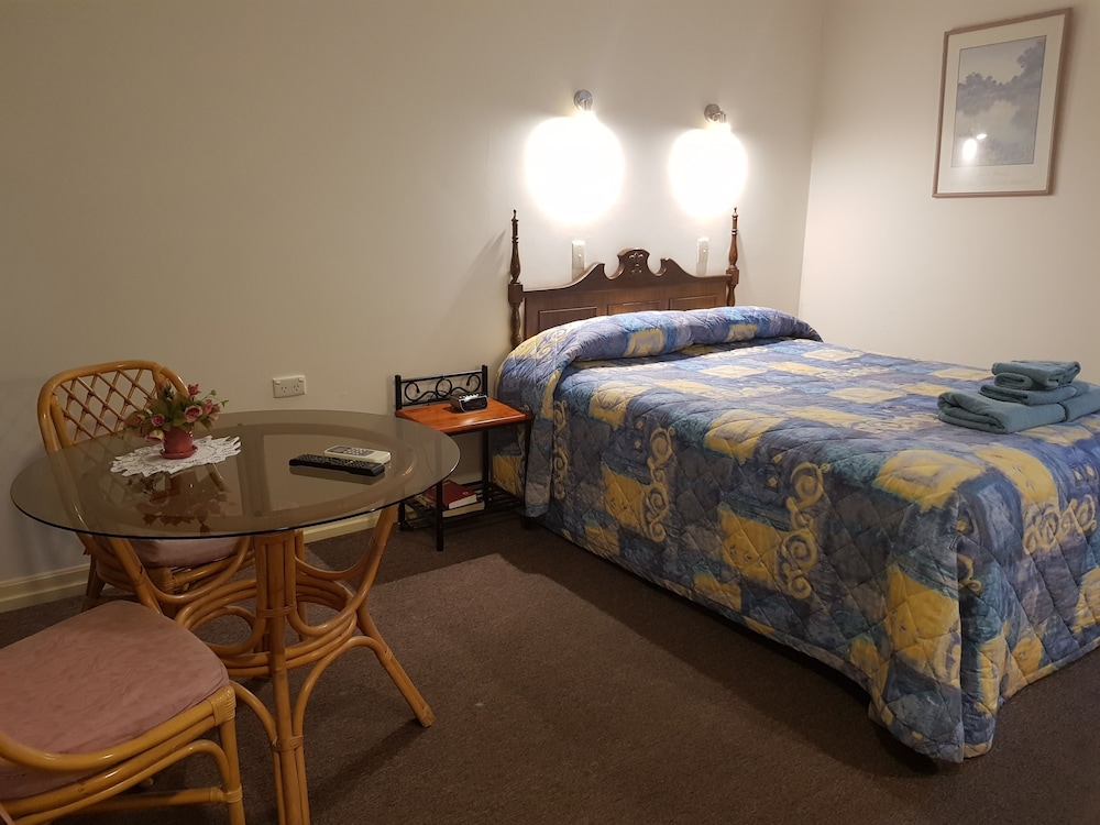 COBB INLANDER MOTEL 21/32