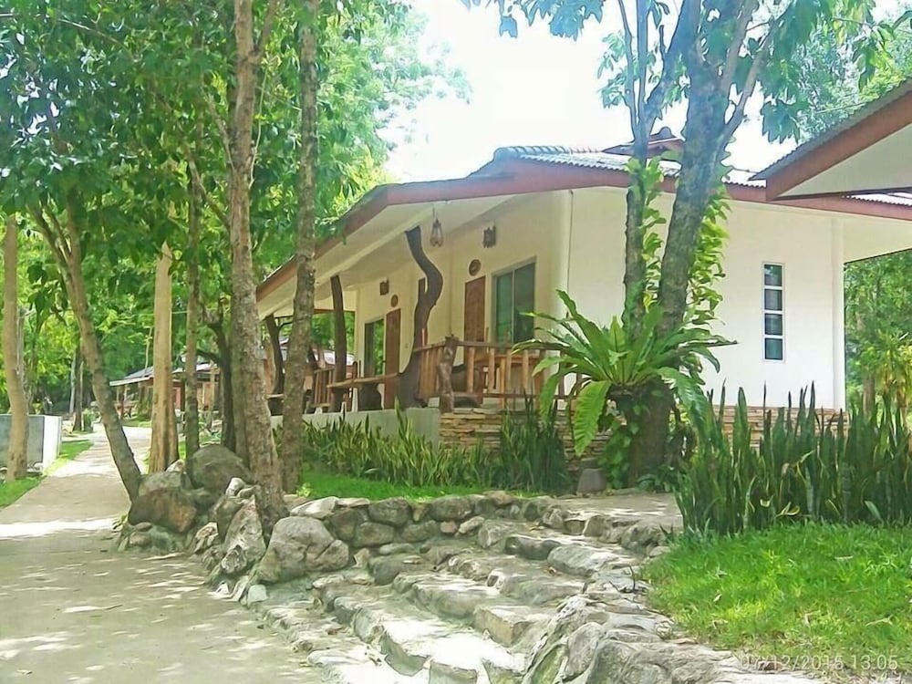 Lundaresort & Orchid 34/50