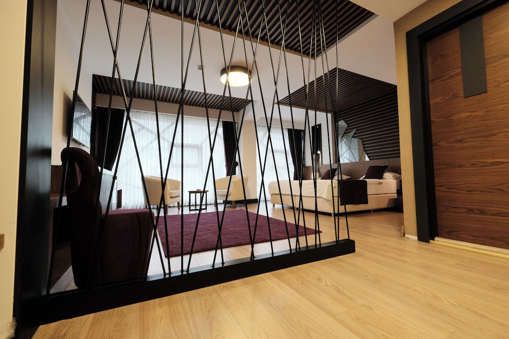 Aydinoglu Otel 24/63