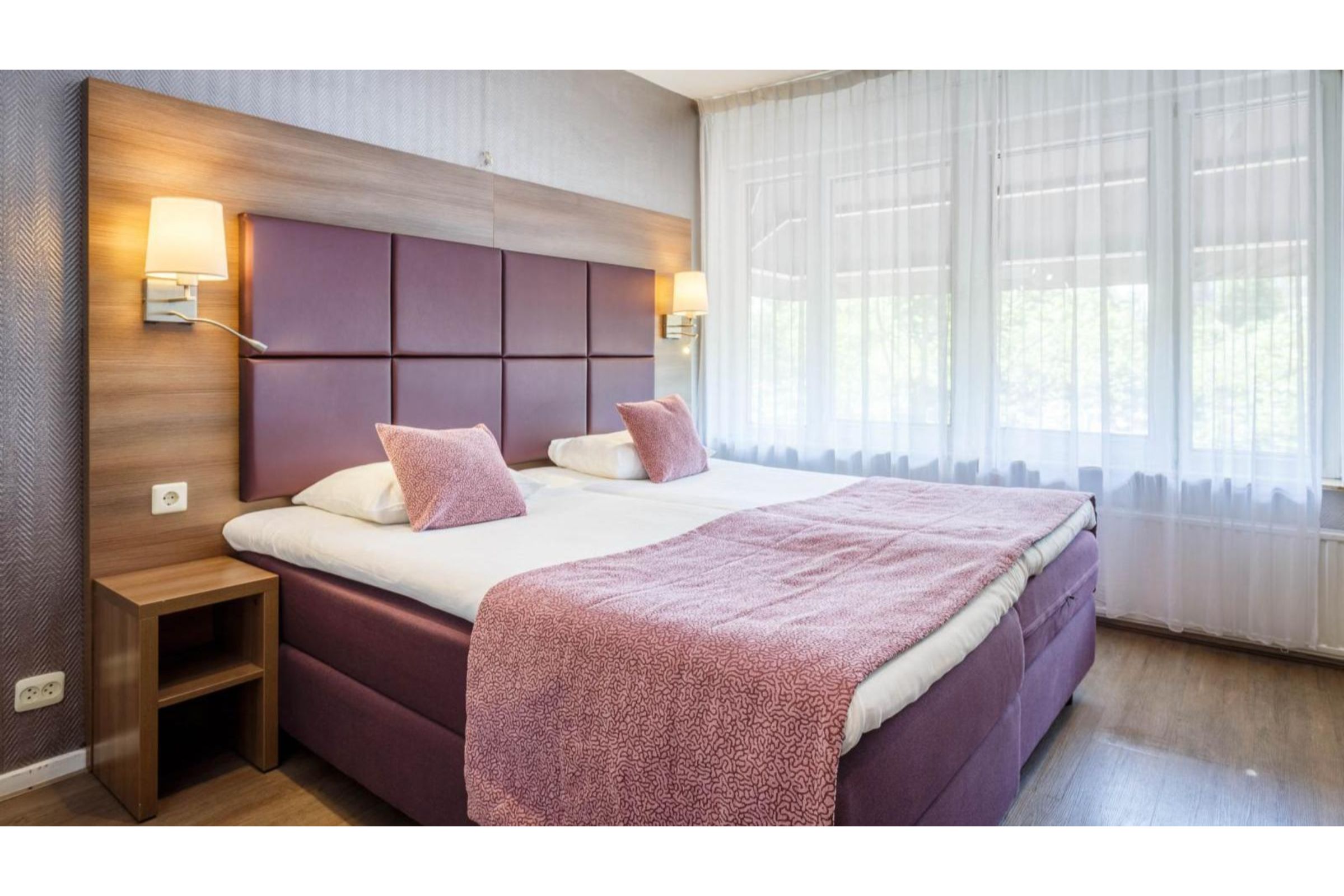 STANDARD, TWIN BEDS