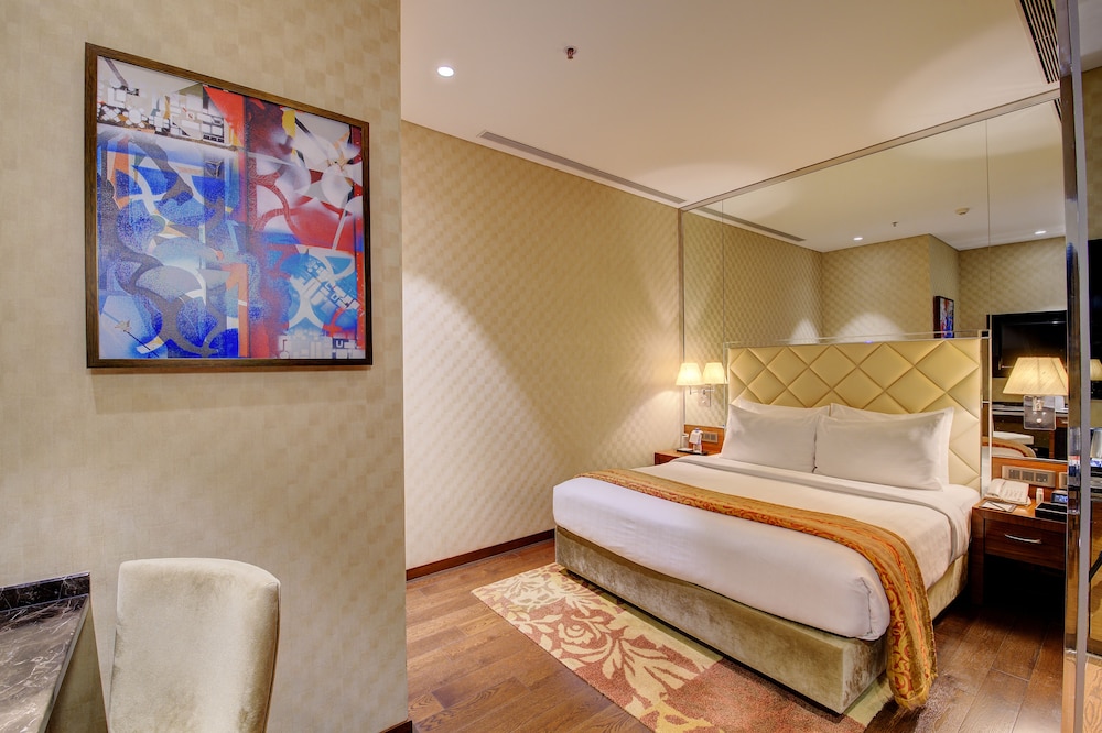 Niranta Airport Transit Hotel & Lounge Terminal 2 Arrivals 20/78