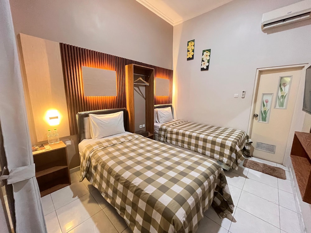 Clover Homestay 24/65