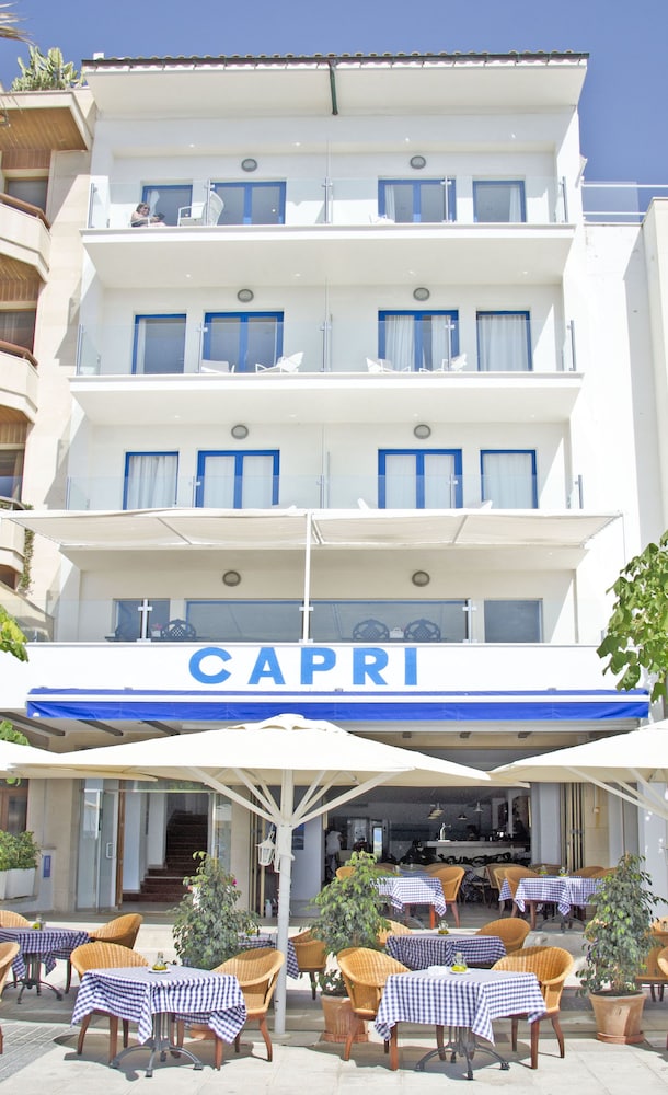 Capri Hotel 1/32