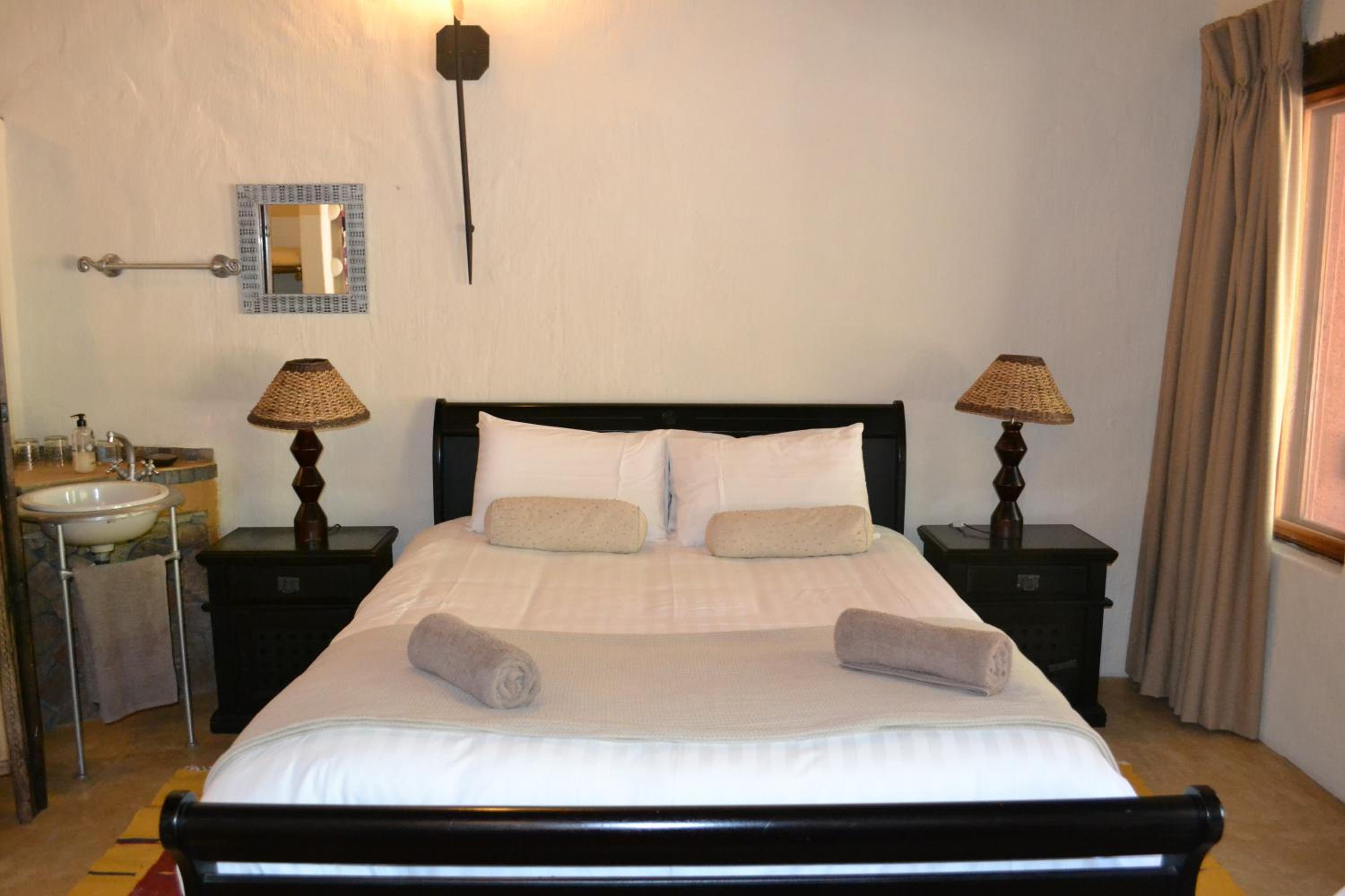 KweKwe Private Game Lodge 4/19