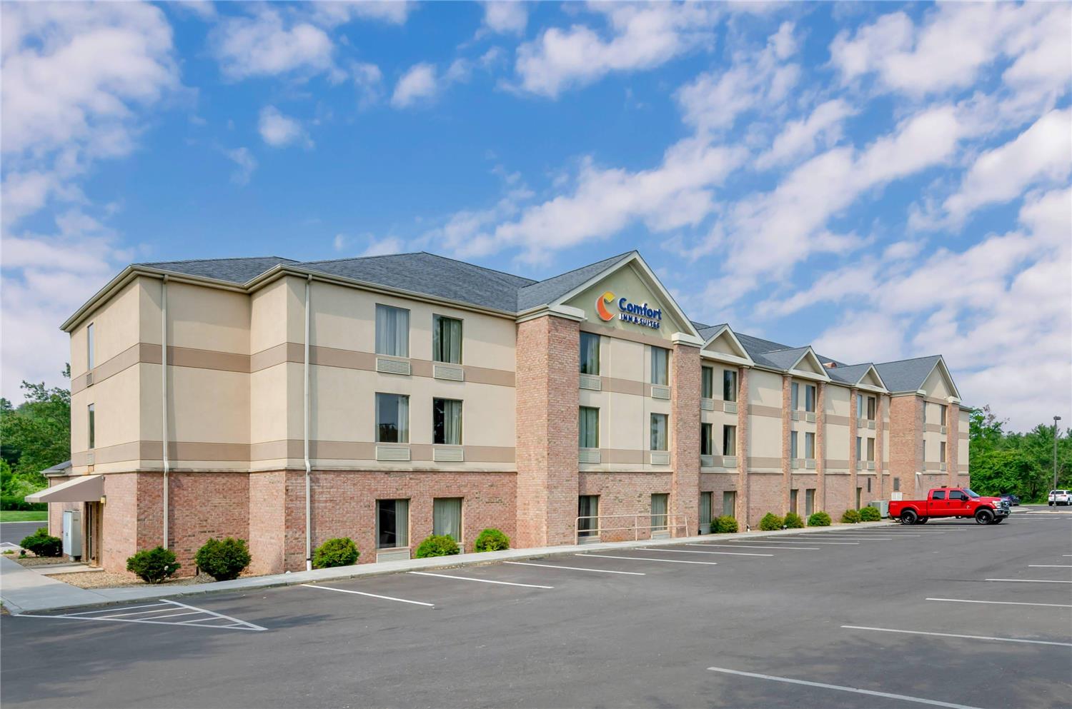 Comfort Inn & Suites Christiansburg I-81 36/36
