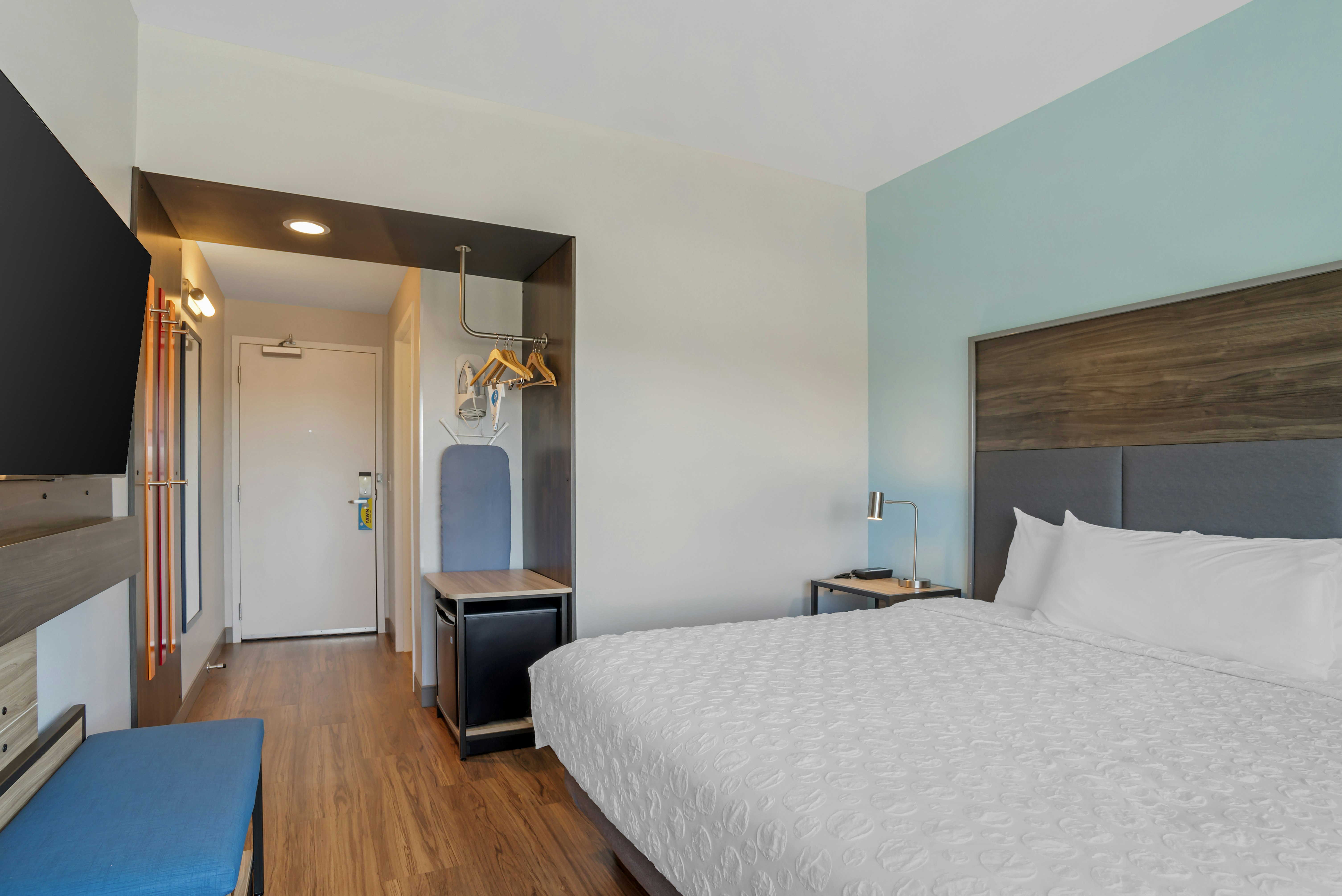 Room, King Bed