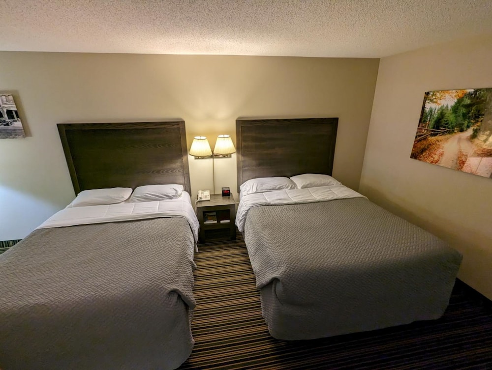 Woodfield Inn and Suites 23/60