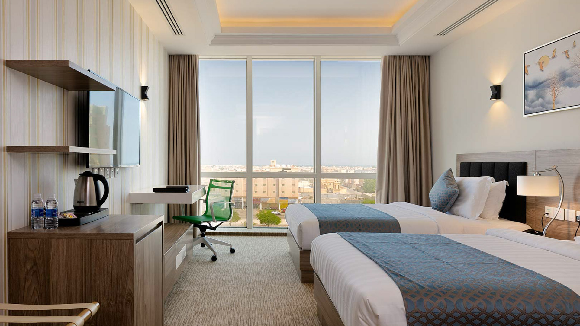 SUPEROR ROOM