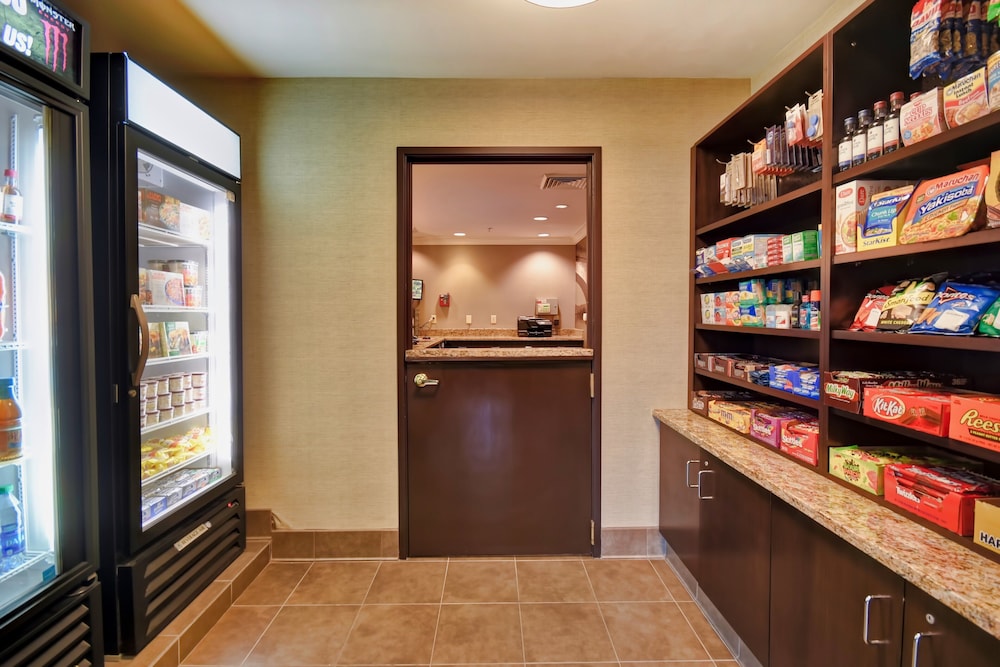 Staybridge Suites Madison-East 40/52
