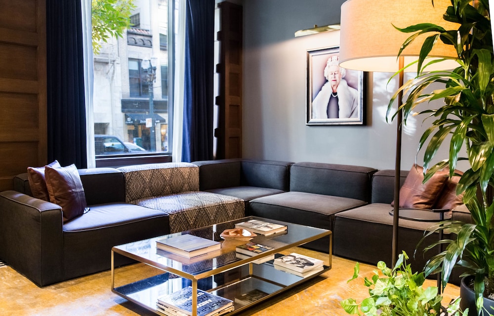 Dossier Hotel 32/52