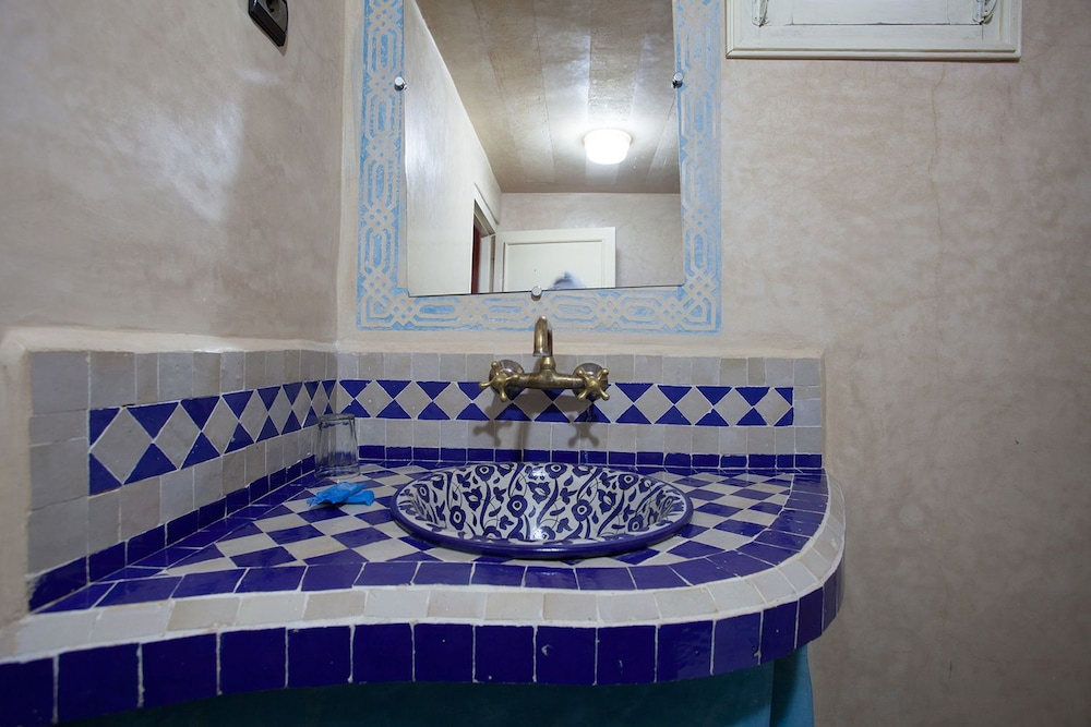 Kasbah Tizzarouine 11/23