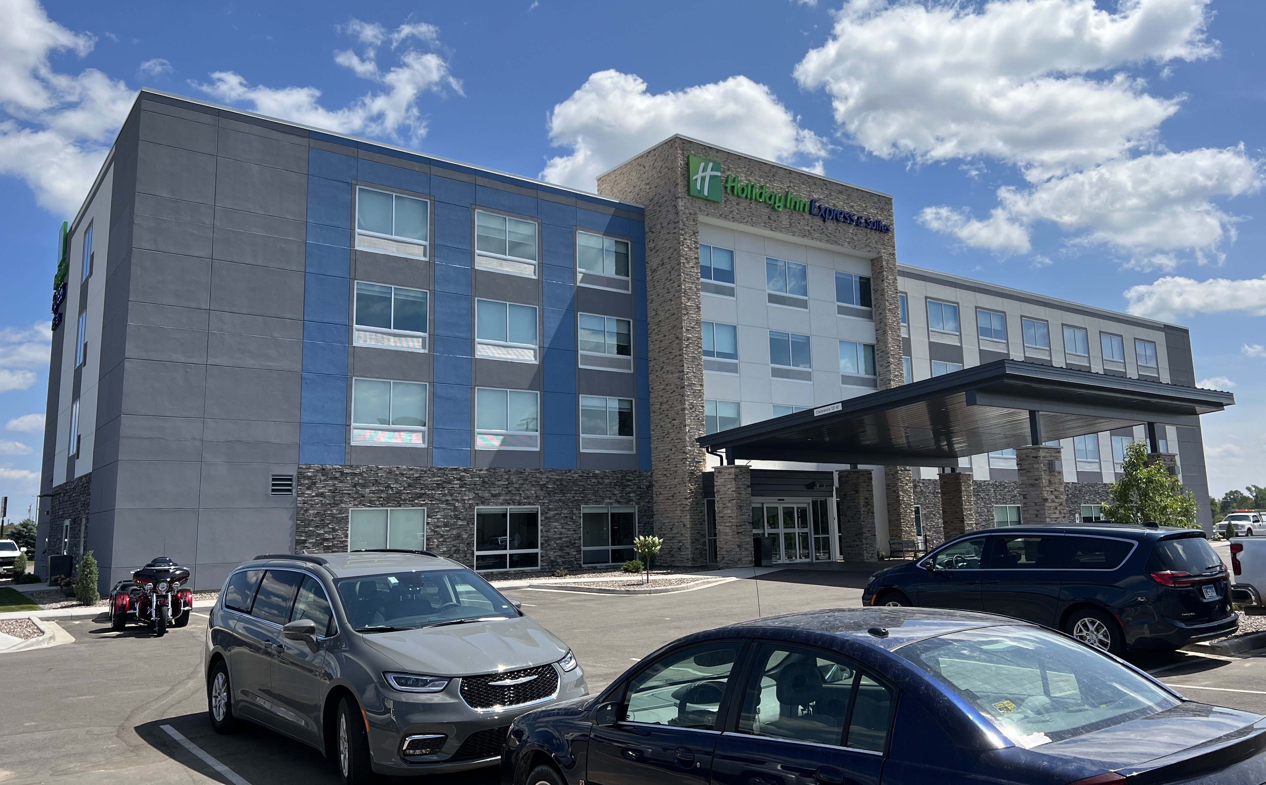 Holiday Inn Express & Suites - Tomah, an IHG Hotel 23/25