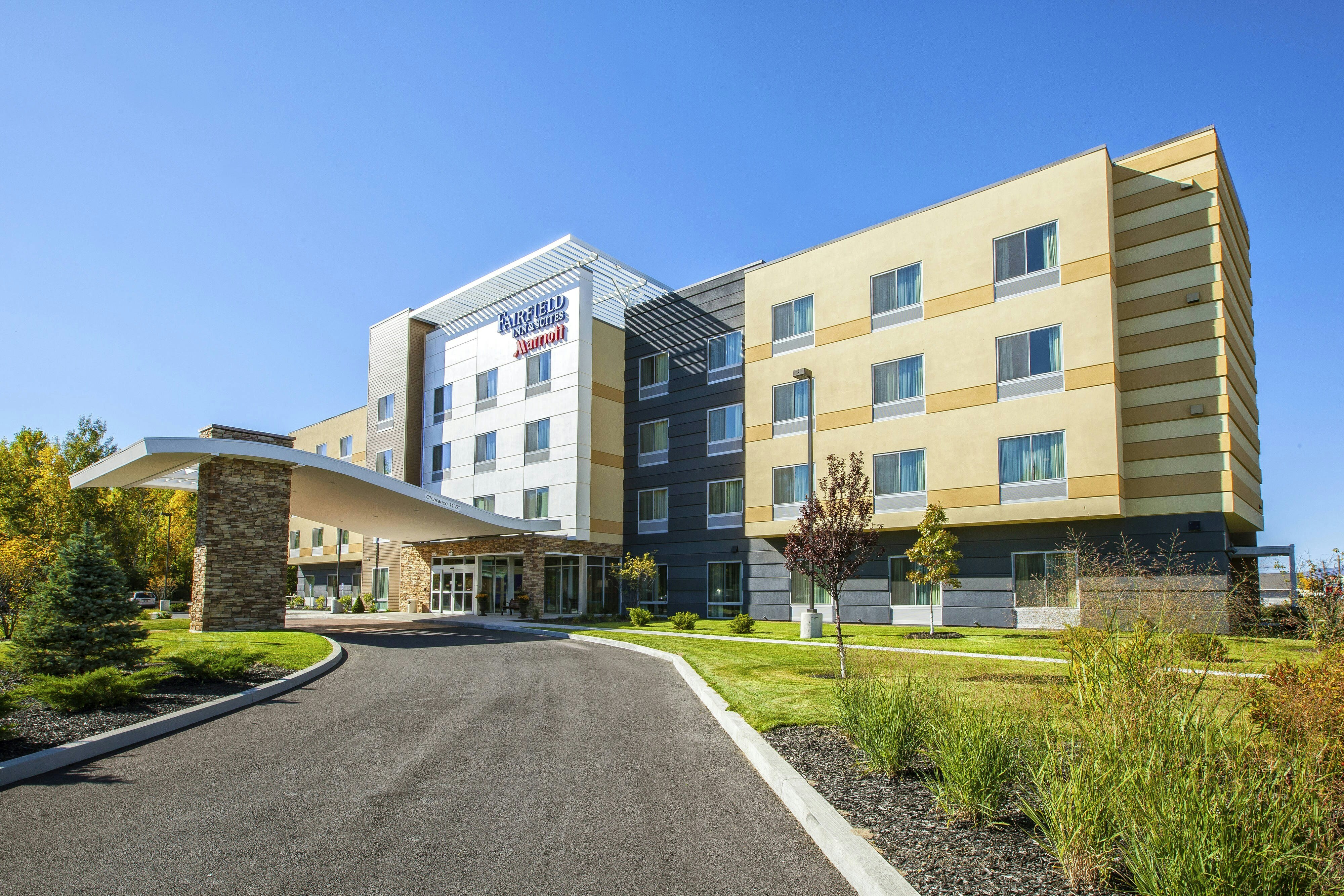 Fairfield Inn Suites Plattsburgh 40/41