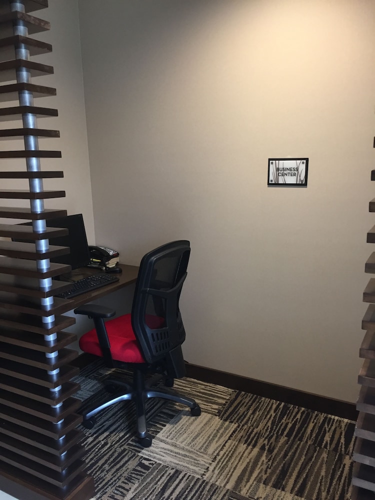 AeroStay Hotel 30/36