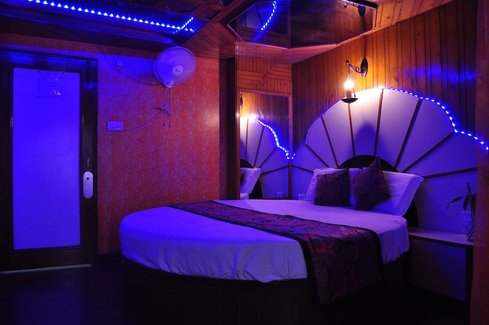 Hotel Sidharath 20/33