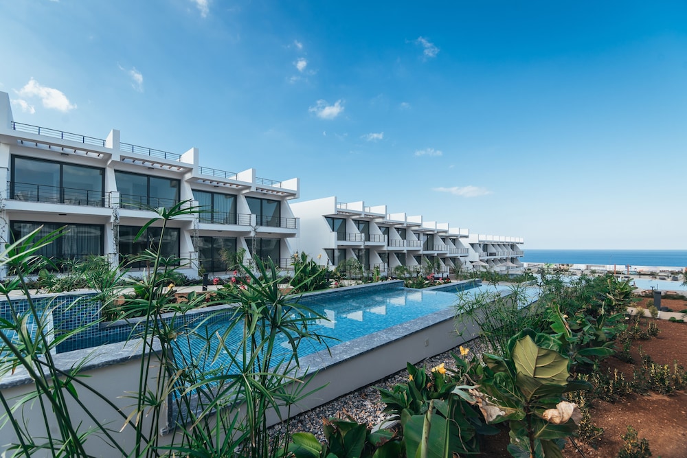 Pearl Island Homes 7/24