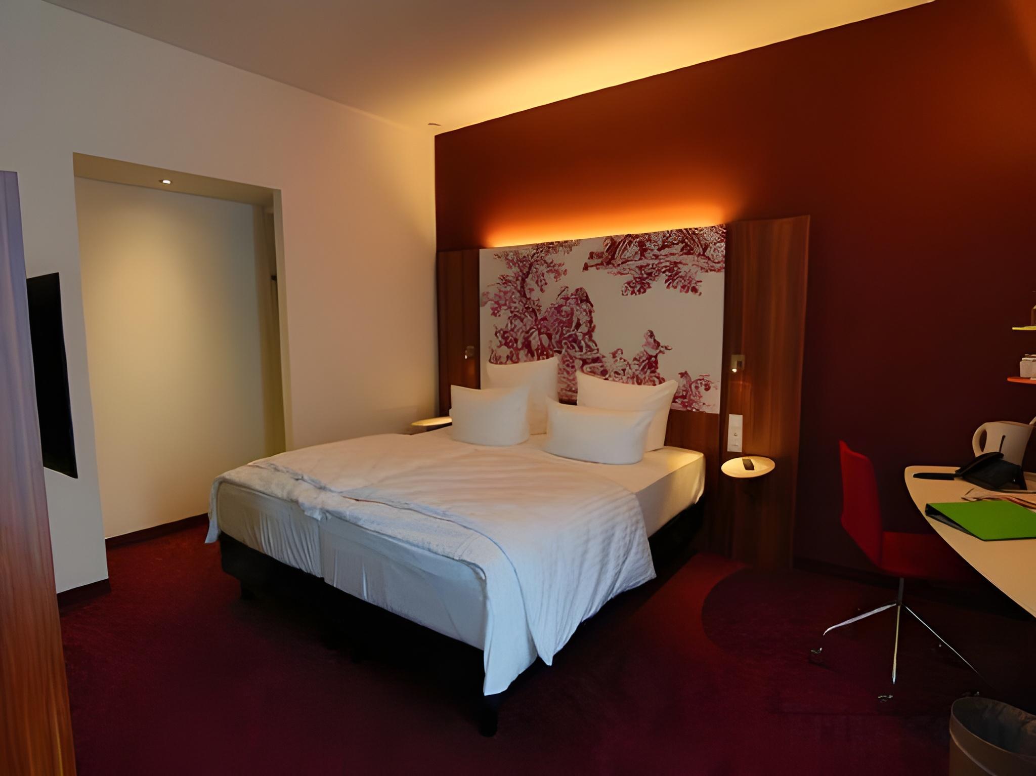 Studio, Double Bed