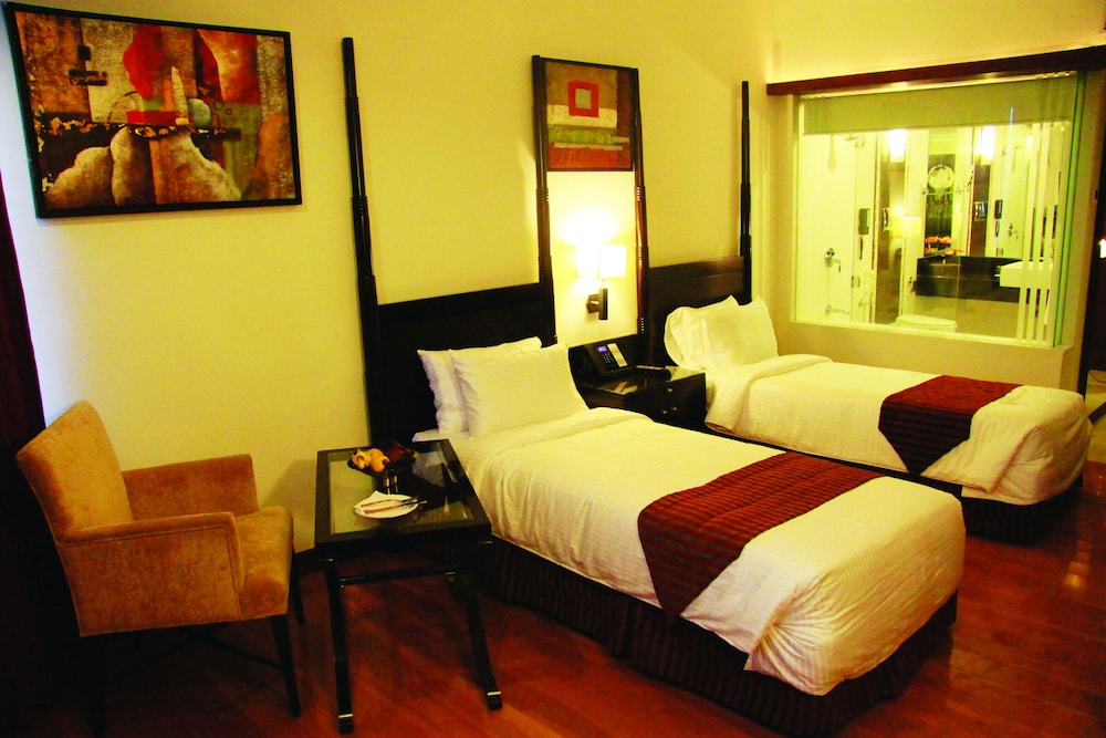 DELUXE, DOUBLE BED