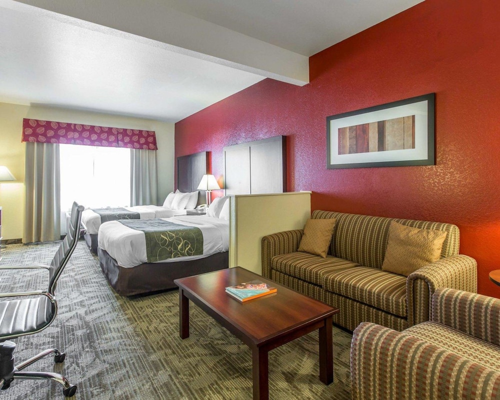 Comfort Suites Palm Desert I-10 13/32