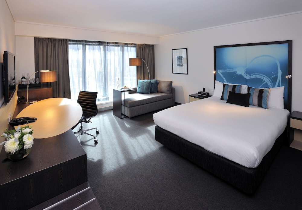 Novotel Melbourne on Collins 13/74