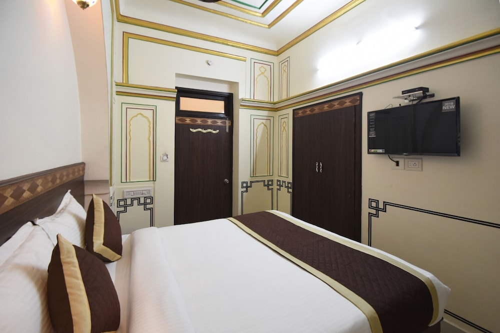 Virasat Mahal Heritage Hotel 7/33