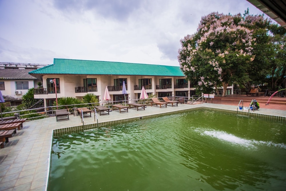 Cha-Am Villa Sun Hotel 67/69