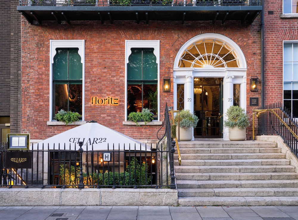 The Cliff Townhouse 2/50