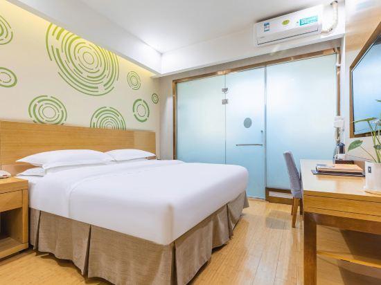 ROOM, DOUBLE BED