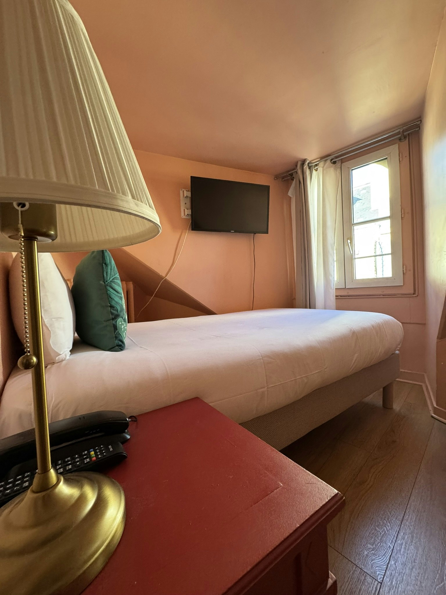Hotel Petit Saint Honore 11/28