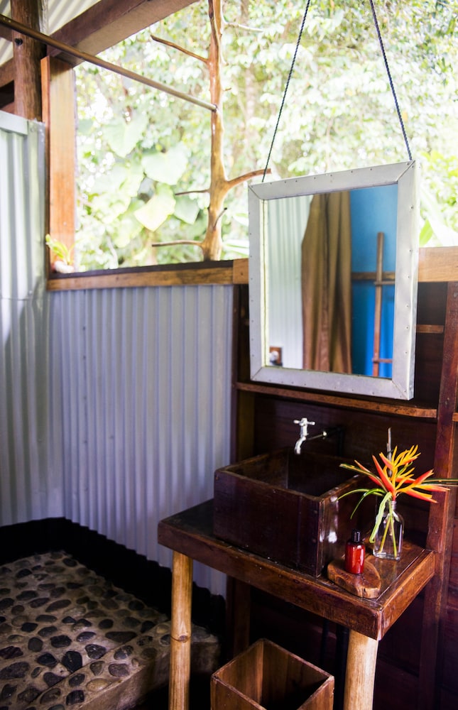 La Loma Jungle Lodge & Chocolate Farm 4/63