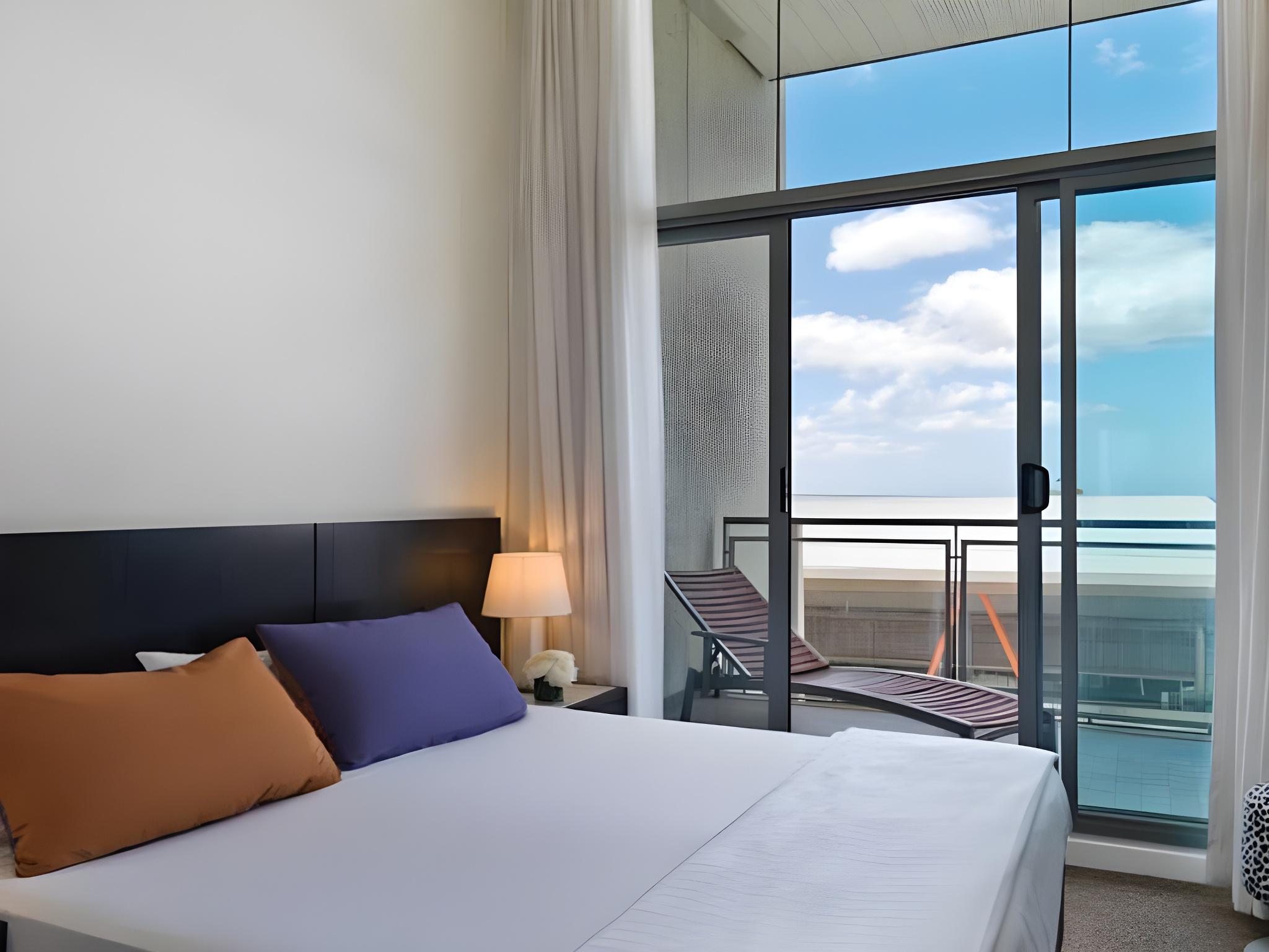 Grand One Bedroom Apartment