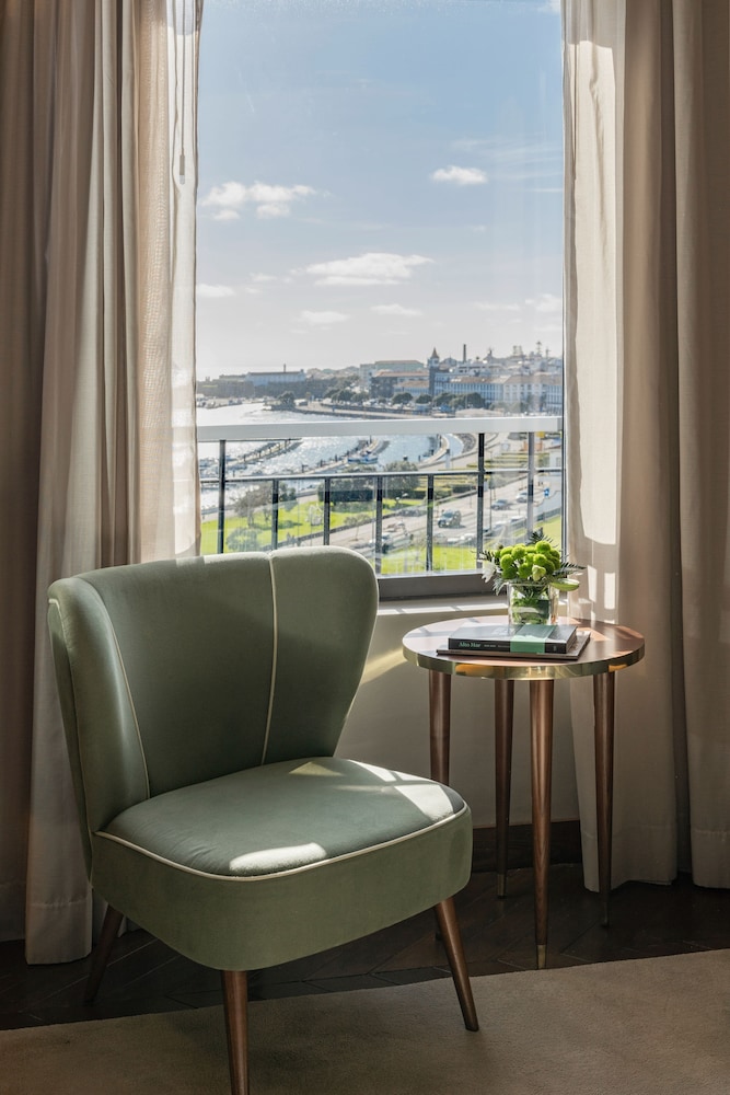 Grand Hotel Acores Atlantico 61/72