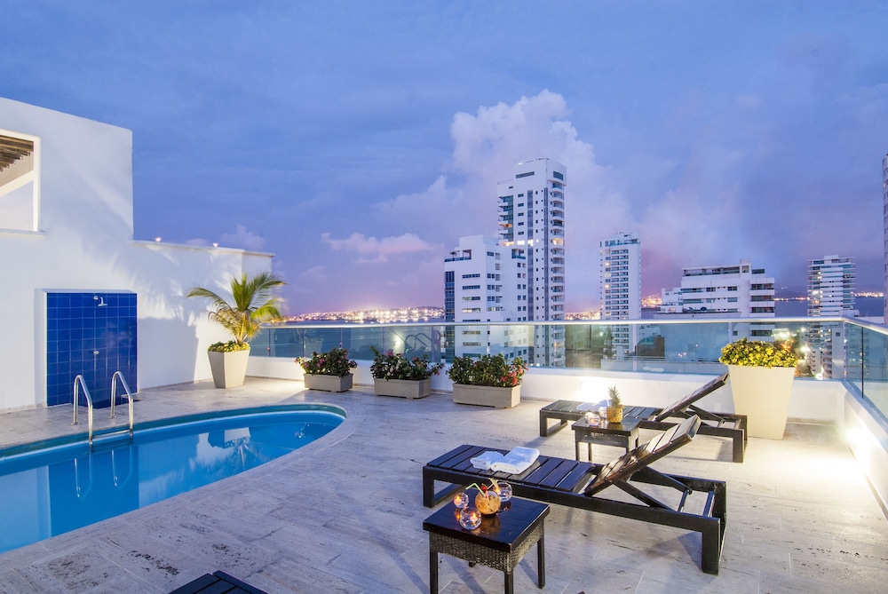 Travelers Suites Orange Cartagena 32/38