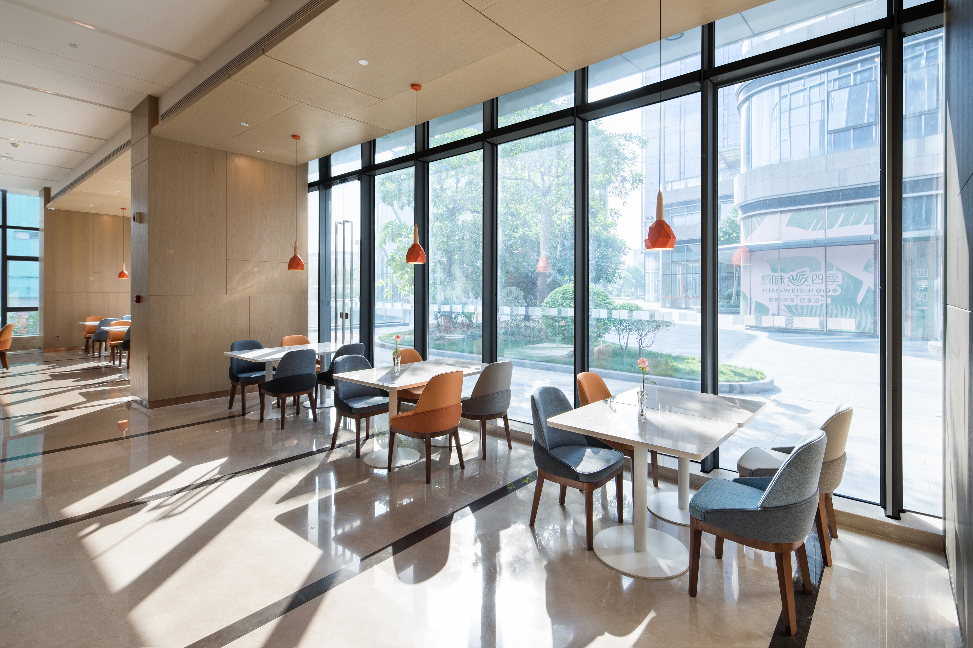 Holiday Inn Express Shenzhen Haiyuan City 32/45