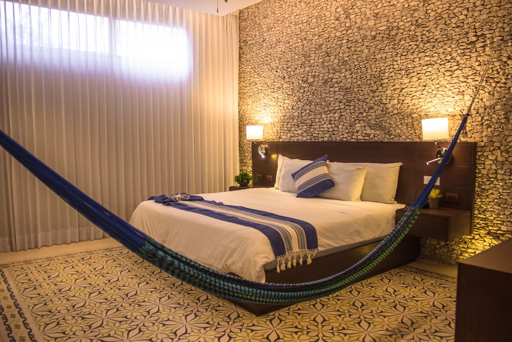 STANDARD, KING BED