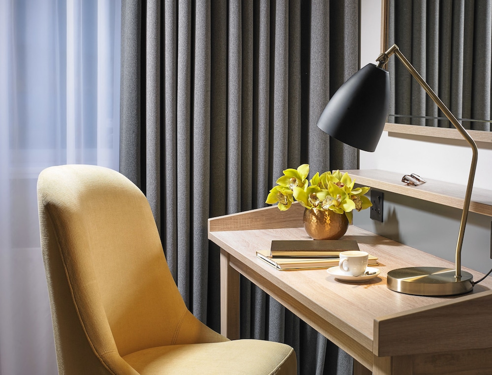 Mespil Hotel 50/60
