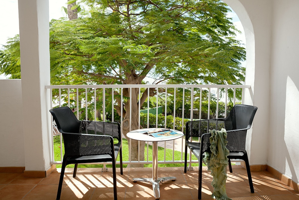 Sunprime Atlantic View Suites And Spa 40/53