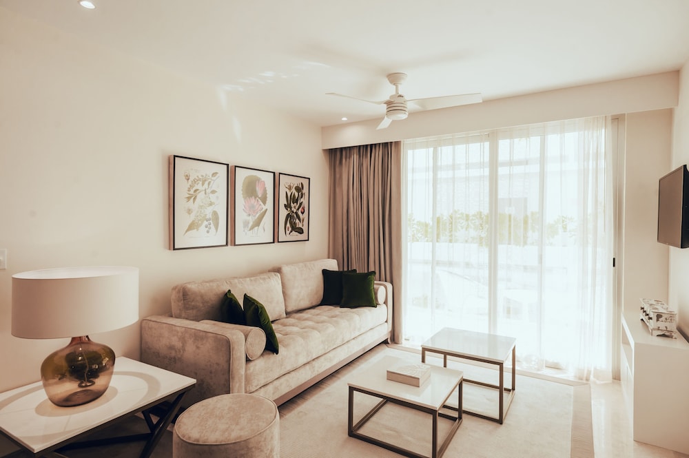 Antera Hotel and Residences 45/66