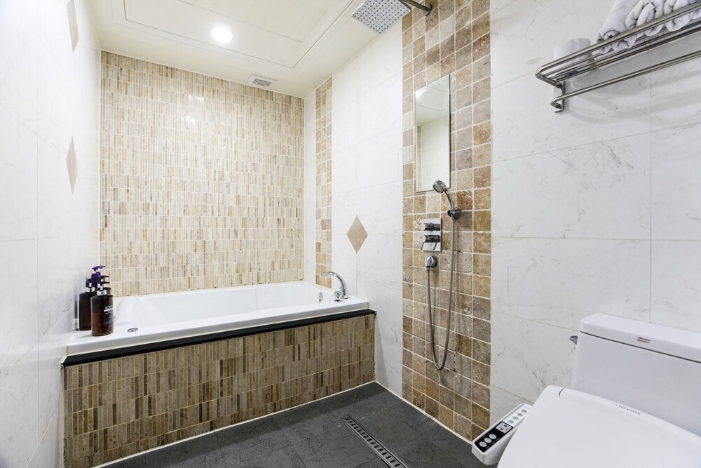 Hotel Bella 32/33