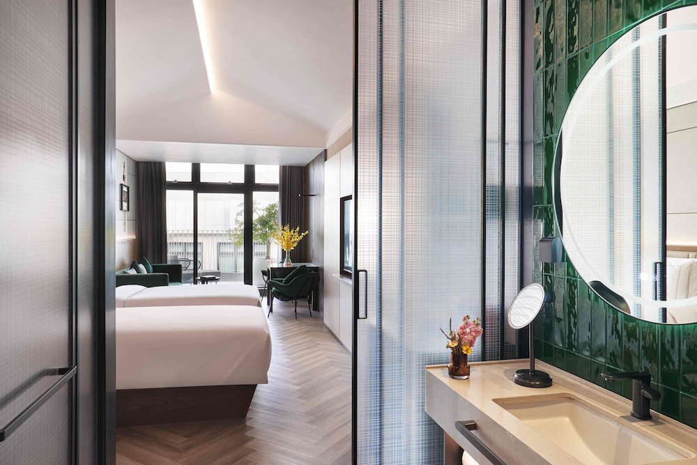 UrCove by HYATT Shanghai West Riverside 40/42