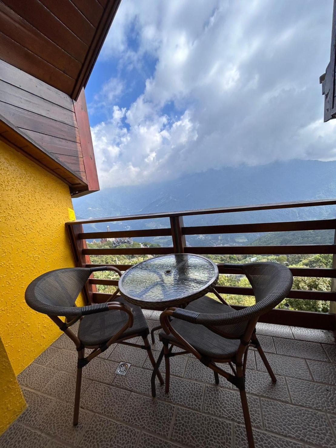 Euro Country Villa 40/41
