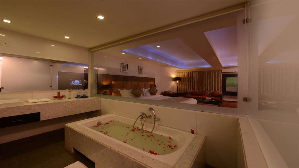 Top3 Lords Resort Bhavnagar 26/40
