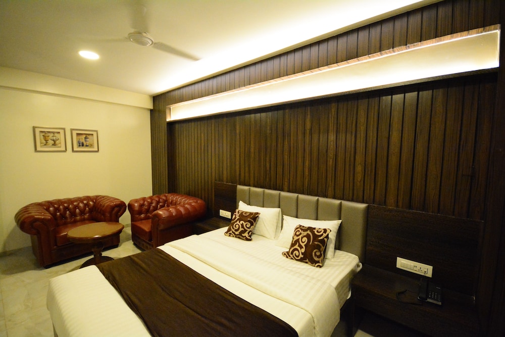 Hotel 24 Seven 15/40