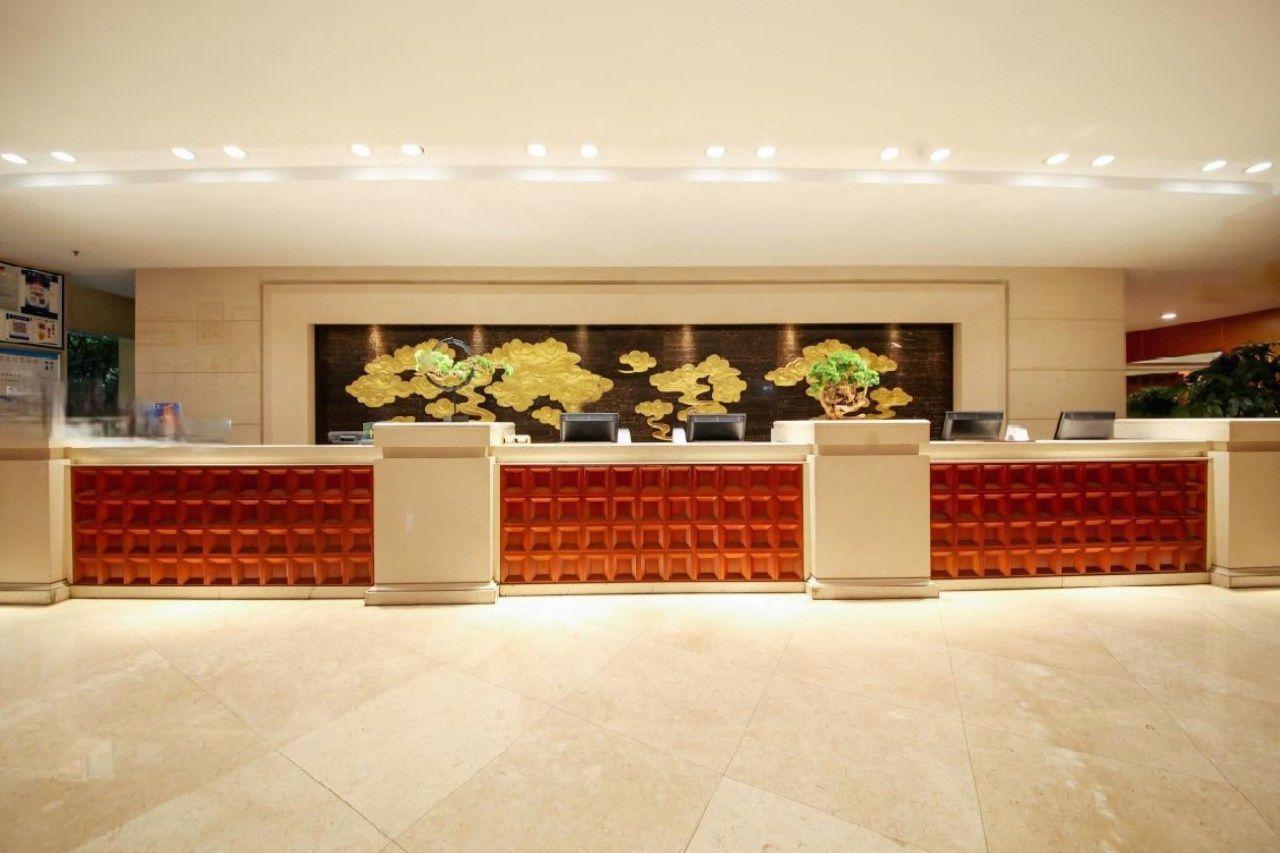 Dolton Changsha Spa Hotel 8/50