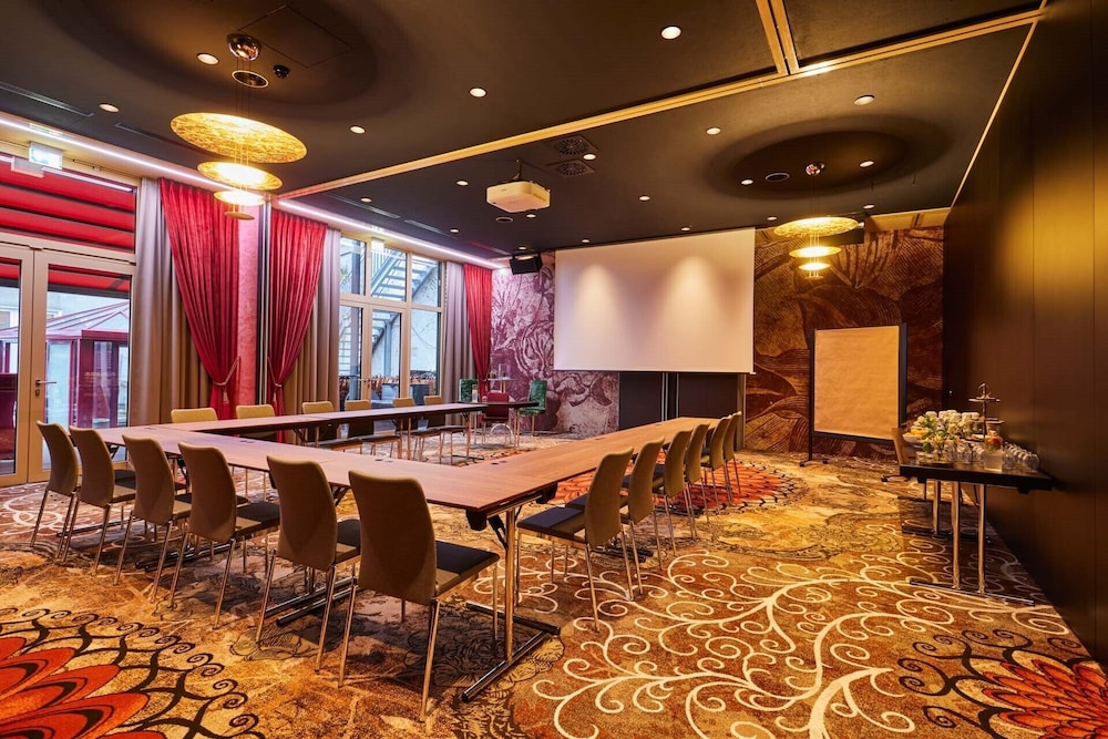 Classic Hotel Harmonie 68/77