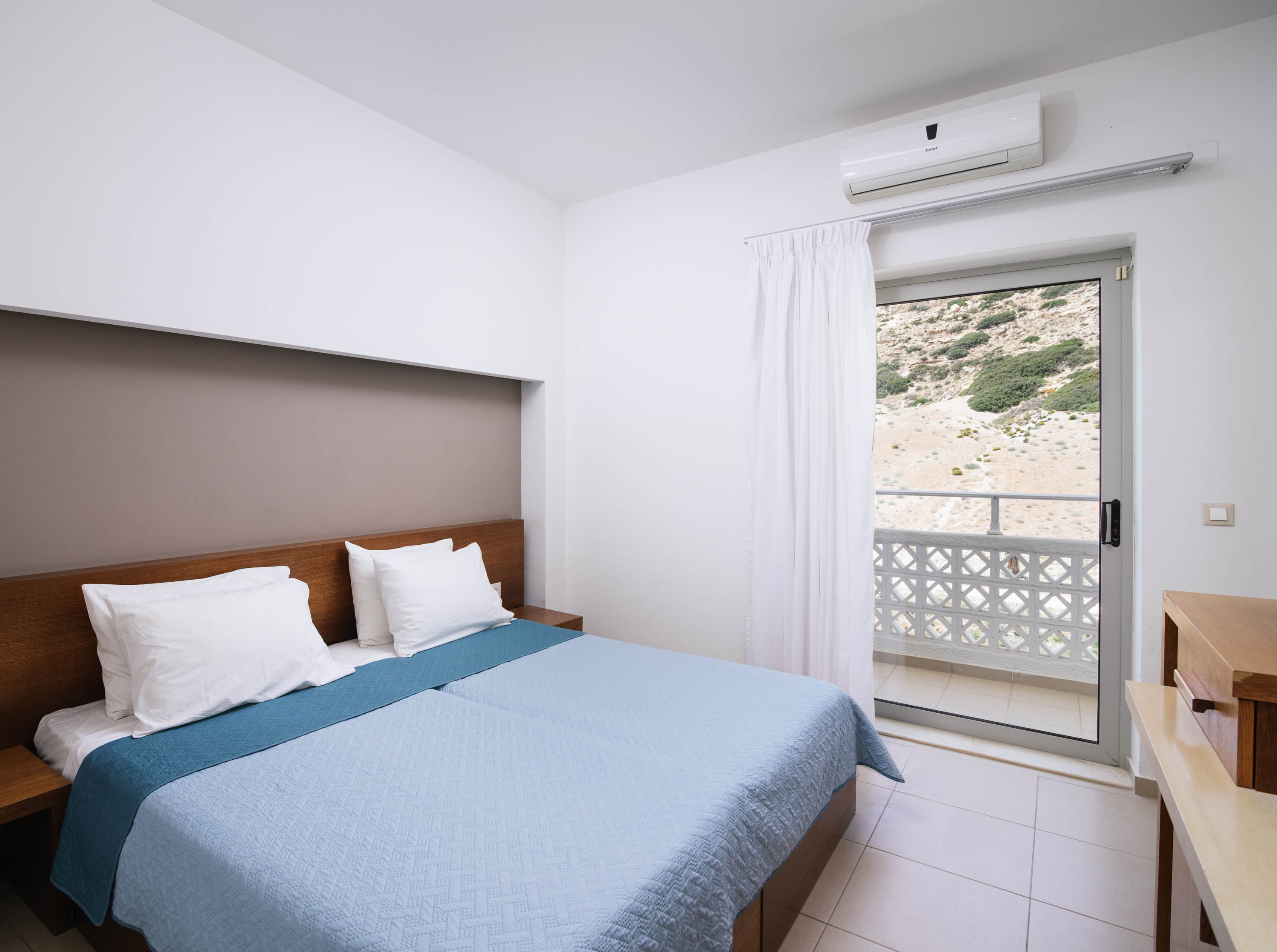TWIN/DOUBLE ROOM PLUS