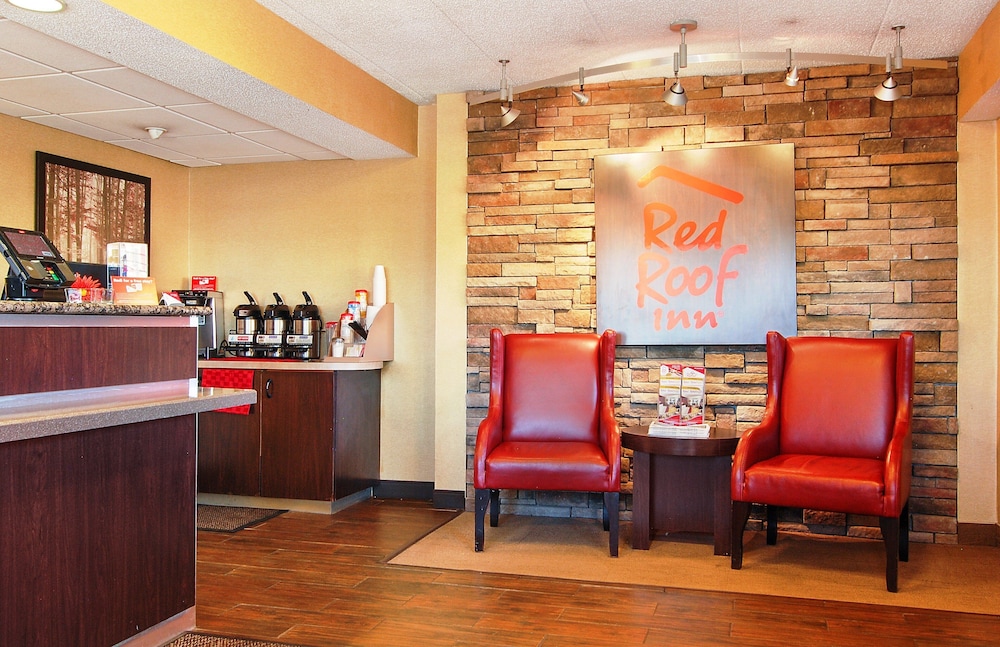 Red Roof Inn Canton 24/24