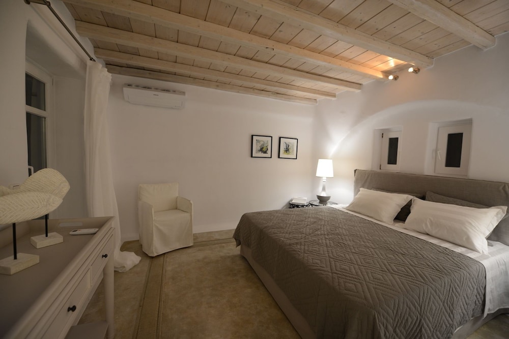 Villa Ammonite 4/21