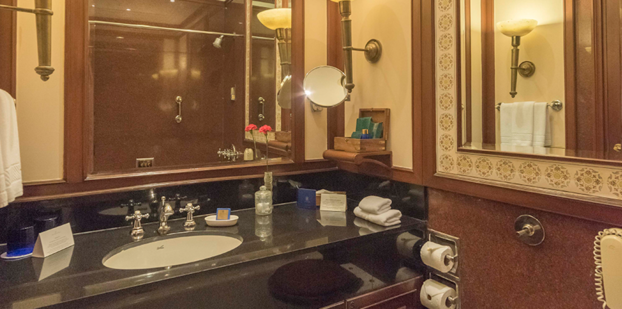 THE OBEROI GRAND 73/81